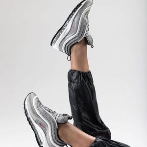 Meet your Posher, Amina